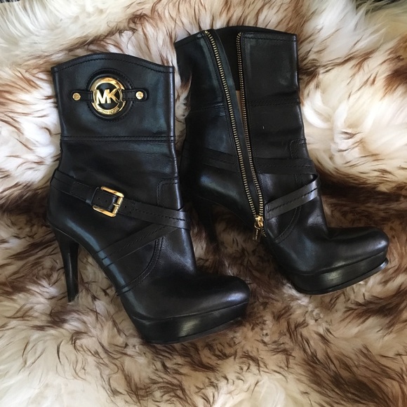 Michael Kors black boot 8m.