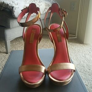 BCBGMAXAZRIA Gold Shoe