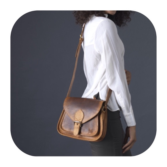 🍃💕JOYN All Leather Messenger Crossbody Bag - Picture 3 of 5