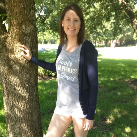 Posher, Julie ❤️ - Picture 2 of 3