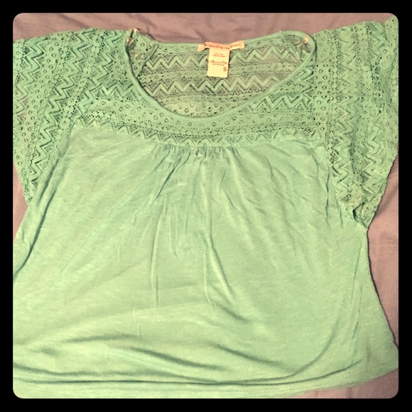 Cute Aqua top