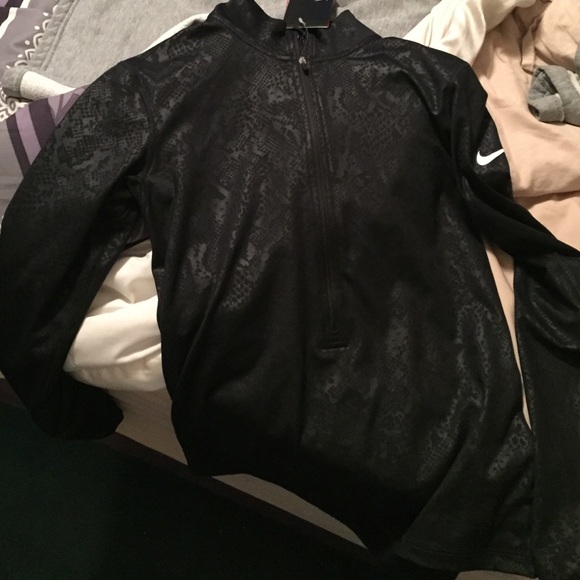 Women's Nike pro 3/4 zip pullover