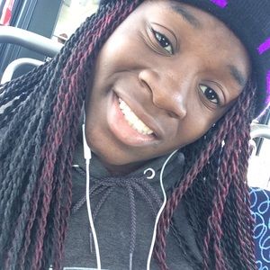 Meet your Posher, Ebony