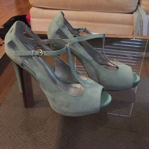 Guess peep toe pump heels