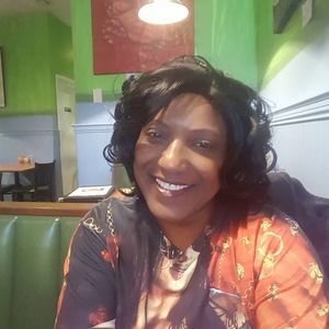 Meet your Posher, Pamela