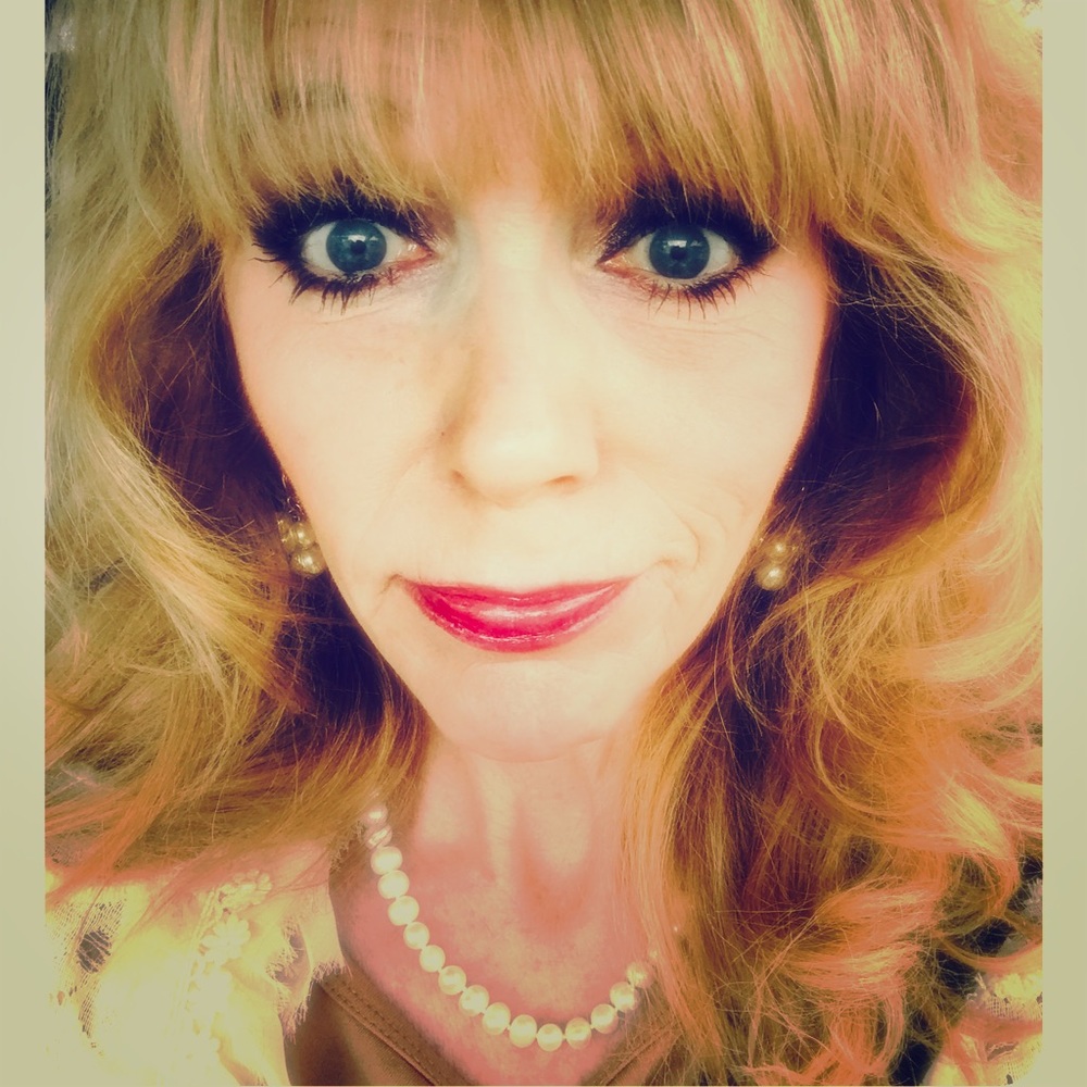 Meet your Posher, Amelia