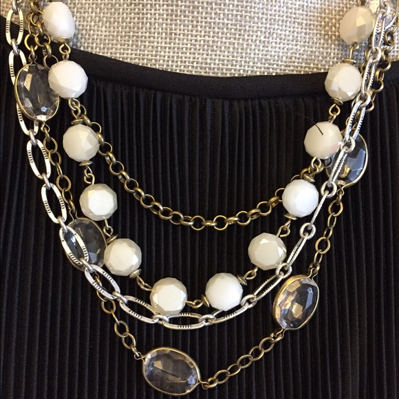 NIB Thirty-One Morning Glow Necklace