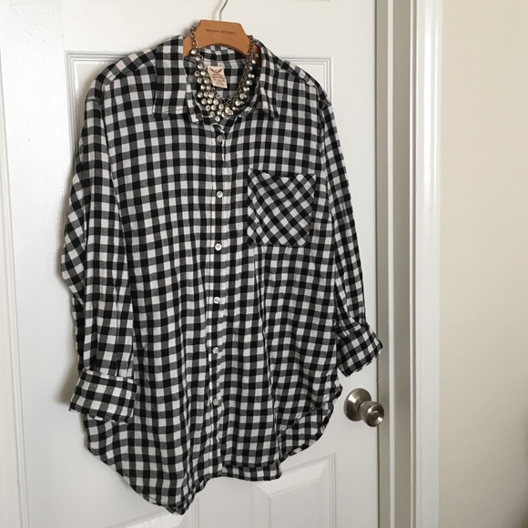 Back & White Plaid Button Up