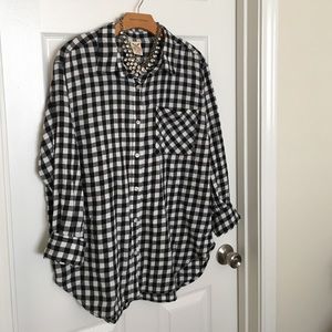 Back & White Plaid Button Up
