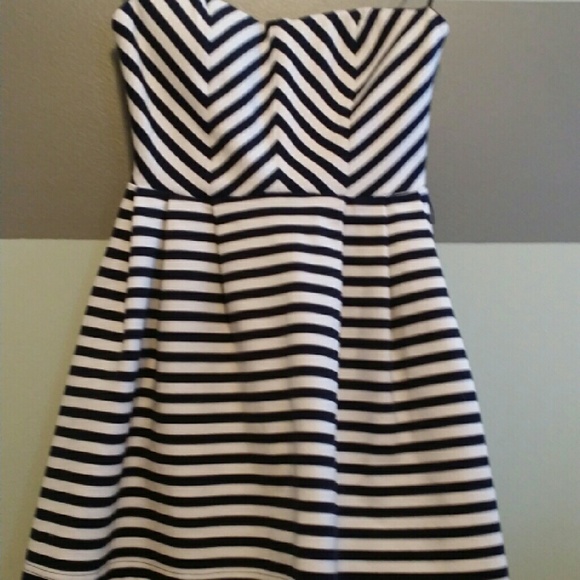 Strapless dress