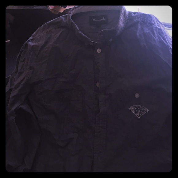 Diamond supply button up