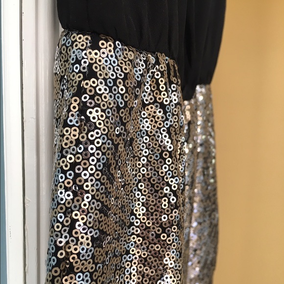 • Sequin Dress • - Picture 4 of 4