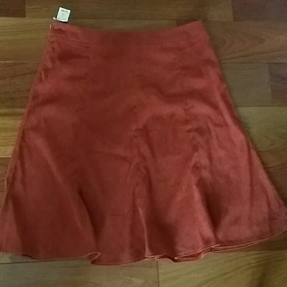 Perfect for fall skirt