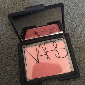 NARS BLUSH IN ORGASM