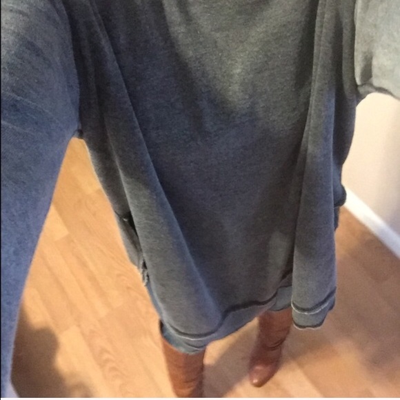 BEST SELLER ๐Soft charcoal lounge shirt - Picture 2 of 4