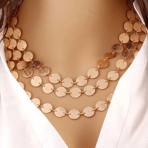 Jewelry - Layered necklace