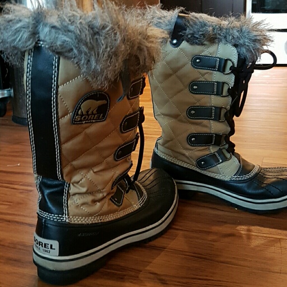 Sorel (Joan of Arctic) Winter boots