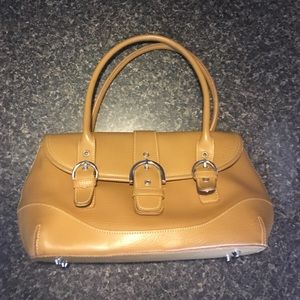 Retro Purse👛FREE with a $10 purchase from closet