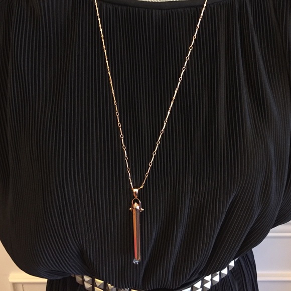 Stella and Dot Rebel Pendant Rose Gold NIB