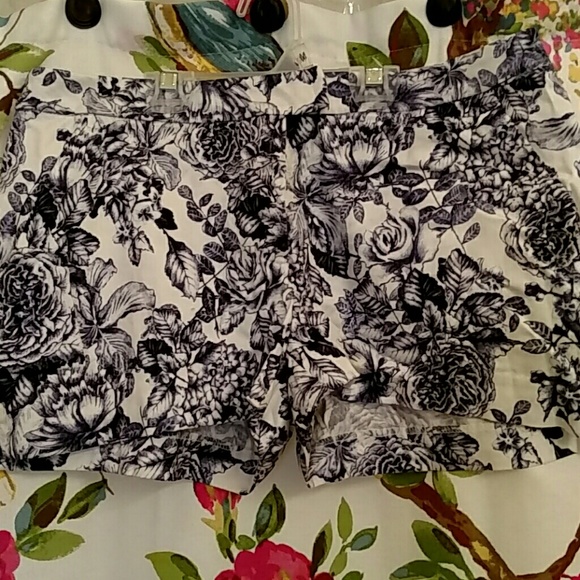 Floral print shorts