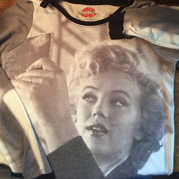 Marilyn Monroe Tops - Marilyn Monroe Sweater