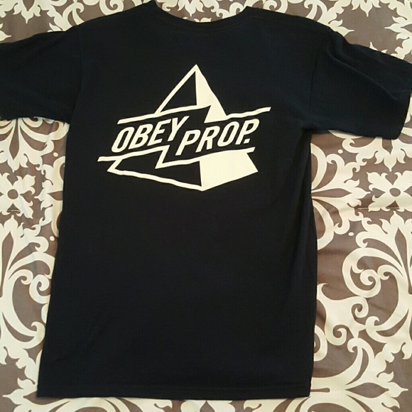 OBEY Navy T-SHIRT