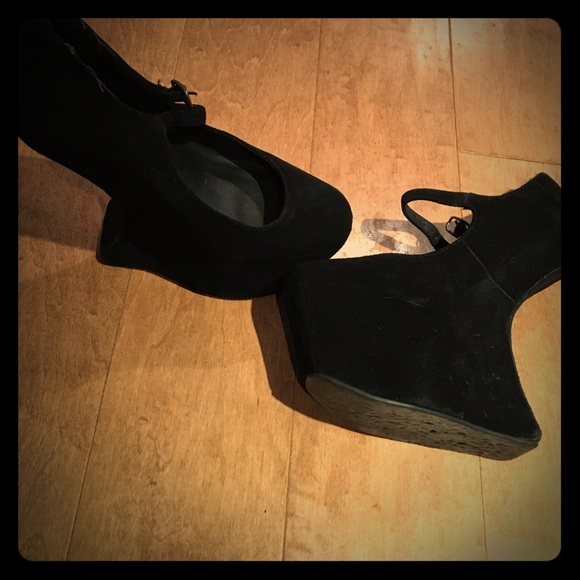 Jeffrey Campbell NightWalks💖