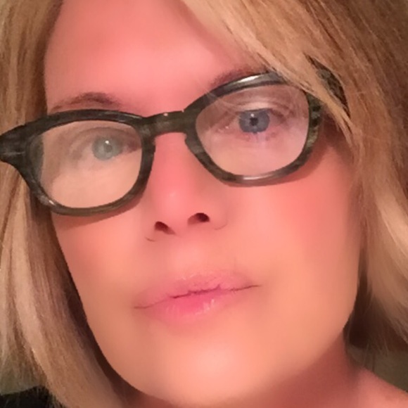 Meet your Posher, Nancy - Picture 4 of 4