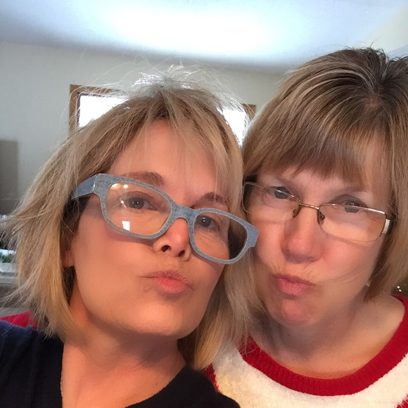 Meet your Posher, Nancy - Picture 3 of 4