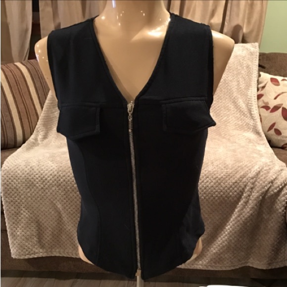 Zip Up Vest - Picture 1 of 4