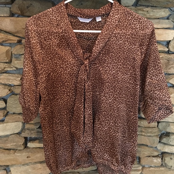 Tie neck leopard print blouse