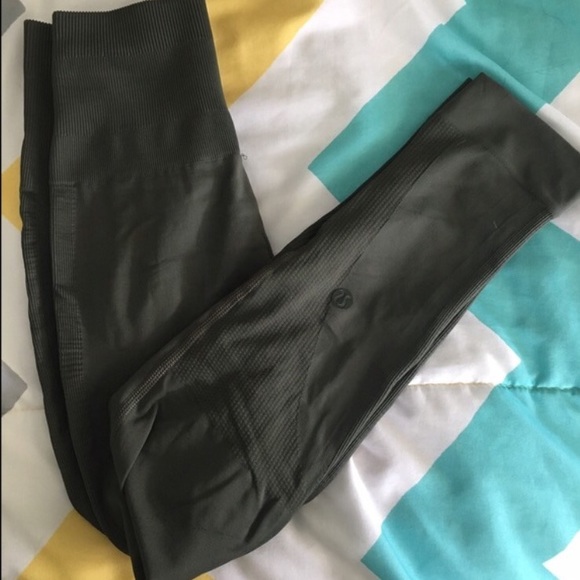 Army green compression leggings size 2