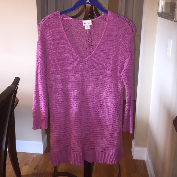 NWOT Super Cute Sweater.