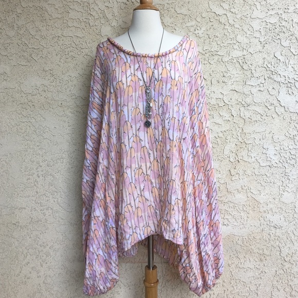 Tiare Hawaii Bayans top