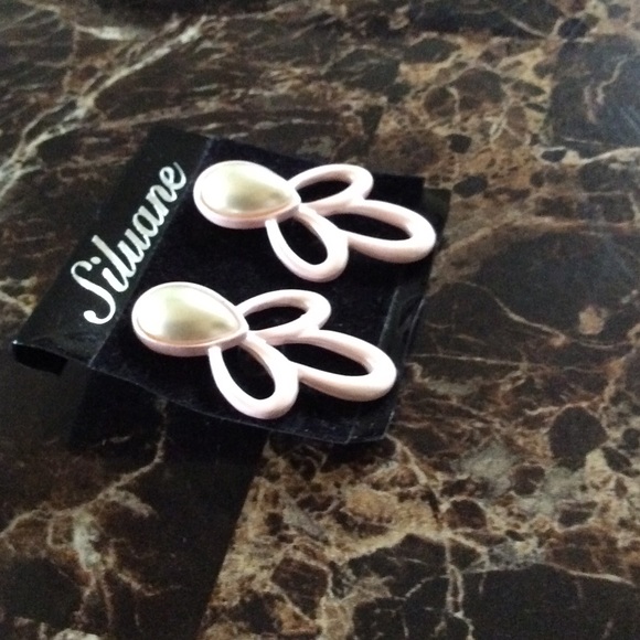 Beautiful Earrings Light Pink With Pearl Stone - Picture 4 of 4