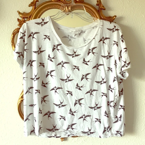 Forever 21 Swallow-Tail Crop Top