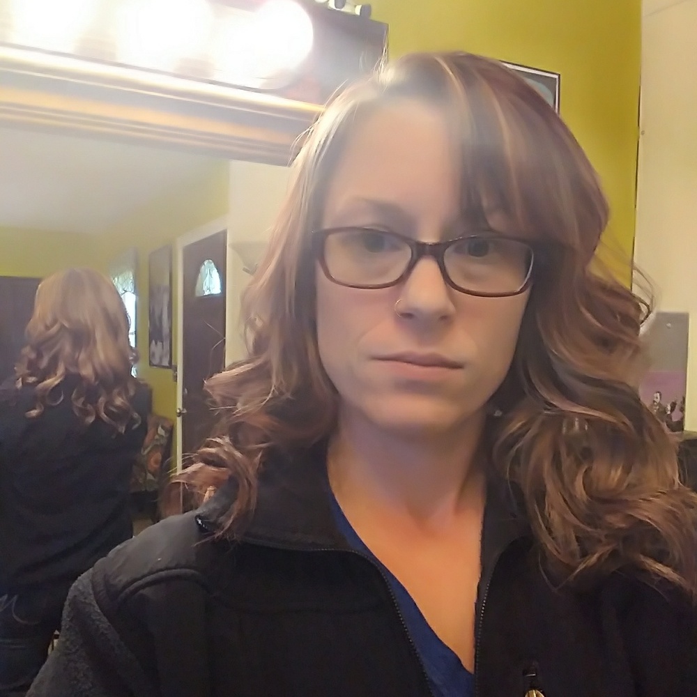 Meet your Posher, Danielle