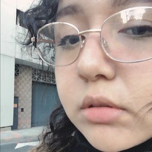 Meet your Posher, Fatima