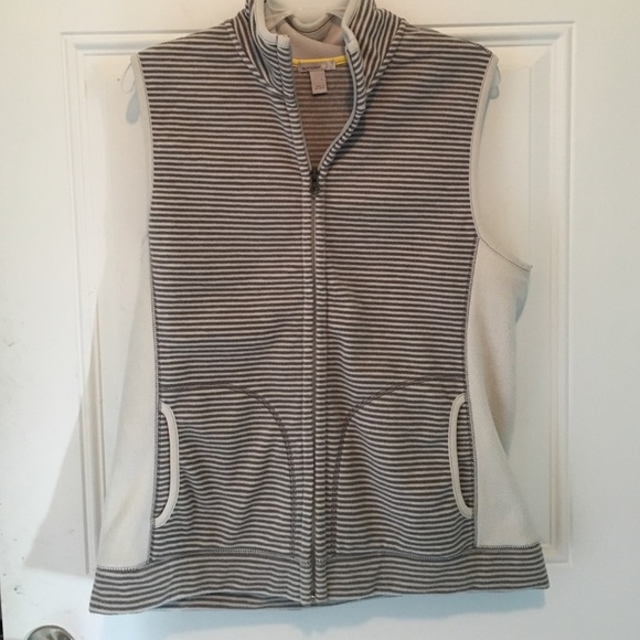 Old Navy fleece vest