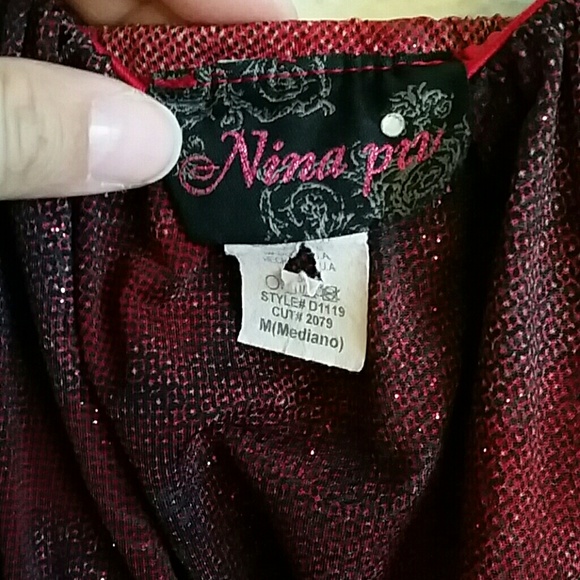 Gorgeous red and black dress - Picture 3 of 3