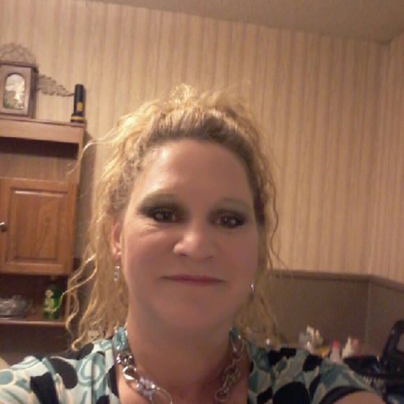 Meet your Posher, Michelle - Picture 1 of 1