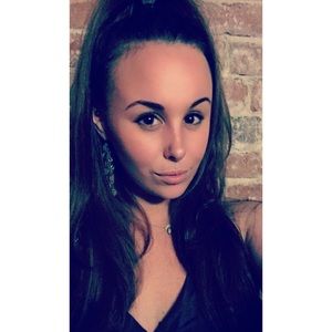 Meet your Posher, Liz