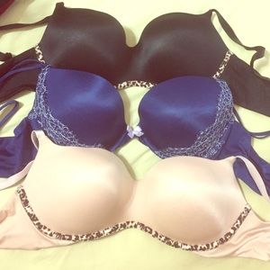 Victoria's Secret 34D push-up bundle!