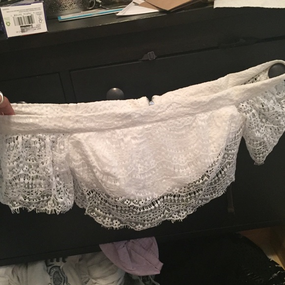 TOPSHOP OFF THE SHOULDER LACE TOP SIZE 4