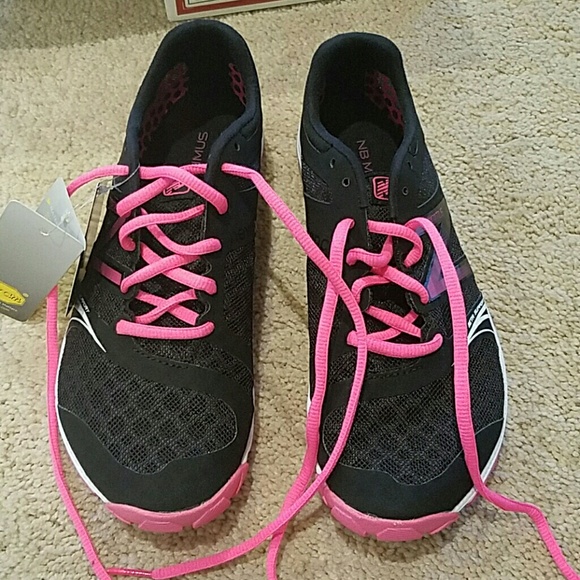 New balance minimus shoes