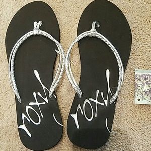 Roxy brand flip flops