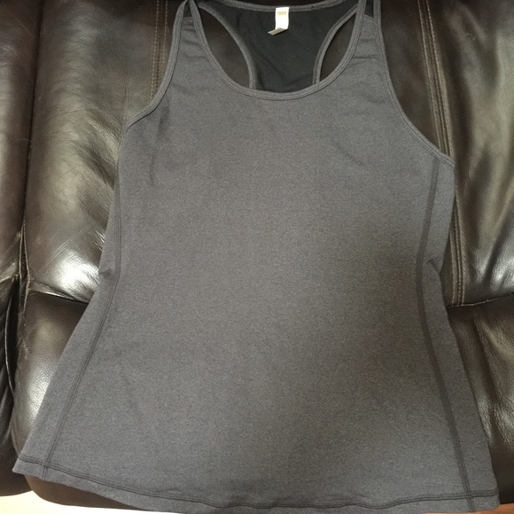 Lucy athletic tank - Picture 2 of 2