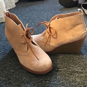 Sperry Suede Bootie!