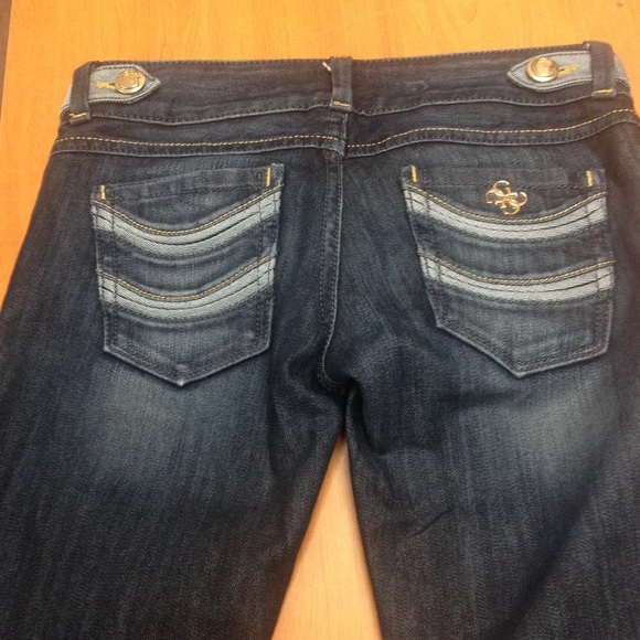 Jeans - Picture 2 of 3