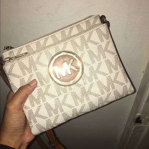 michael kors hand bag